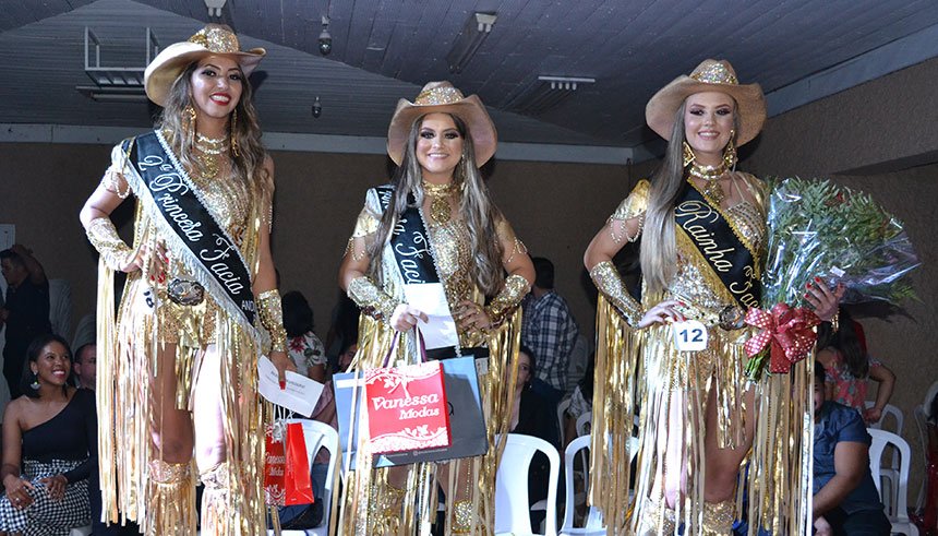 Rainha - Lígia Rosa; 1° Princesa Amabile Ohany de Almeida; 2° Érica Regina Delfino Molina Ibanez (Foto: Wilson Barbosa - GAZETA 369)