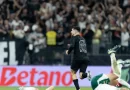 Corinthians vence clássico com o Palmeiras para se afastar do Z4