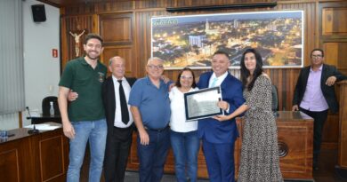 Professor André Rossato é homenageado com Título de Cidadão Honorário de Andirá