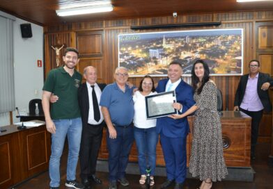 Professor André Rossato é homenageado com Título de Cidadão Honorário de Andirá