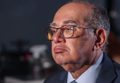 Gilmar decide que só PGR pode pedir impeachment de ministro do STF