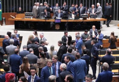 Câmara conclui votação do projeto de lei antifacção; texto segue para sanção