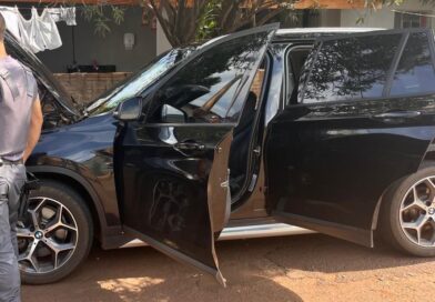 Polícias de Andirá e São Paulo realizam cerco a suspeito de tráfico em BMW X5