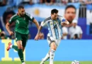 Messi vira maior artilheiro das copas e lidera Argentina em estreia