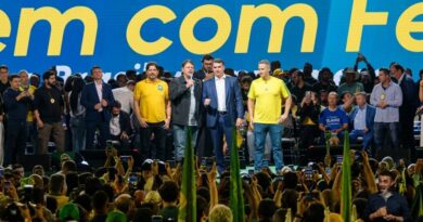 PL oficializa Flávio Bolsonaro como candidato à Presidência da República