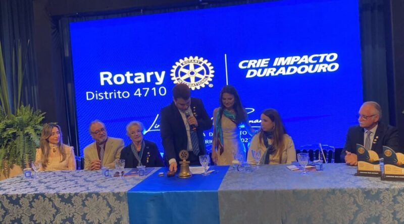 Rotary Club de Andirá realiza cerimônia de transmissão de cargos com marco histórico e doação internacional