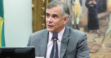 CCJ aprova propostas como fim da escala 6X1 e redução da maioridade penal no primeiro semestre