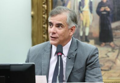 CCJ aprova propostas como fim da escala 6X1 e redução da maioridade penal no primeiro semestre