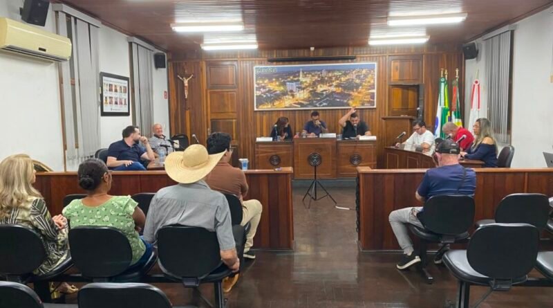 Câmara de Andirá aprova abertura de crédito de R$ 502 mil em sessão ordinária