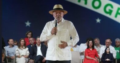 Lançamento da candidatura de Lula à reeleição chama atenção pela baixa mobilização presencial