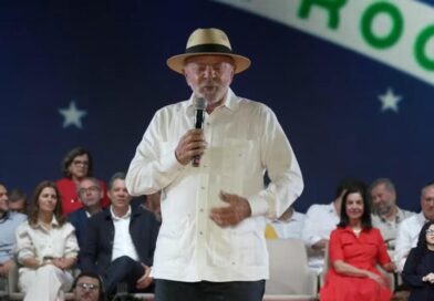 Lançamento da candidatura de Lula à reeleição chama atenção pela baixa mobilização presencial