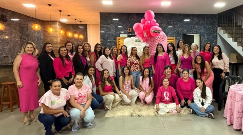 Carton do Brasil promove um jantar com palestra e testemunhos sobre o Outubro Rosa às funcionárias em Andirá