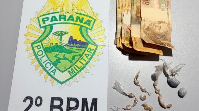 POLÍCIA MILITAR REALIZA PRISÃO POR TRÁFICO DE DROGAS E CUMPRIMENTO DE MANDADO DE PRISÃO EM JACAREZINHO