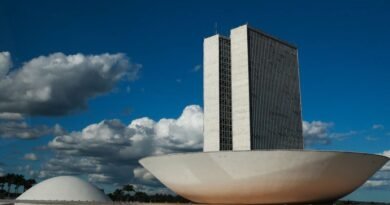 Paraná elege 30 deputados federais; confira a lista dos parlamentares e a votação de cada um Paraná elege 30 deputados federais; confira a lista dos parlamentares e a votação de cada um